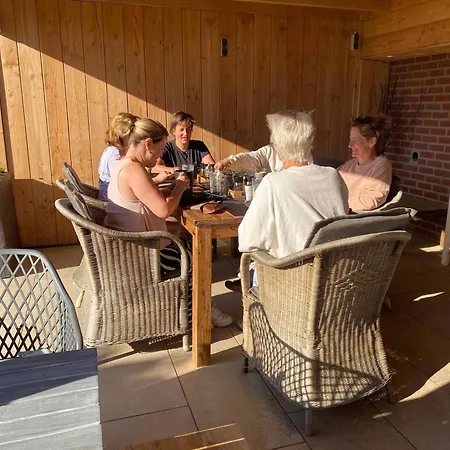 ベッド・アンド・ブレックファスト Vida ファルケンブルフ