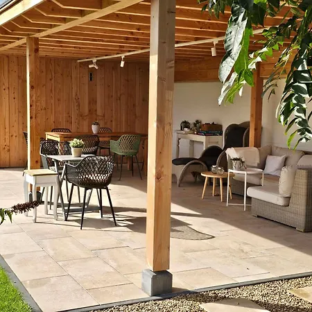 Vida ベッド・アンド・ブレックファスト ファルケンブルフ